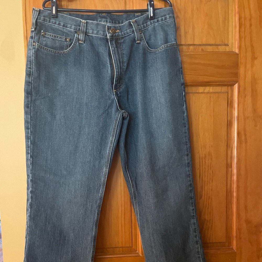 Mens Carhartt jeans. Loose fit size 36-30